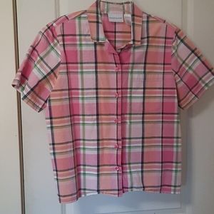 Short sleeve plaid top